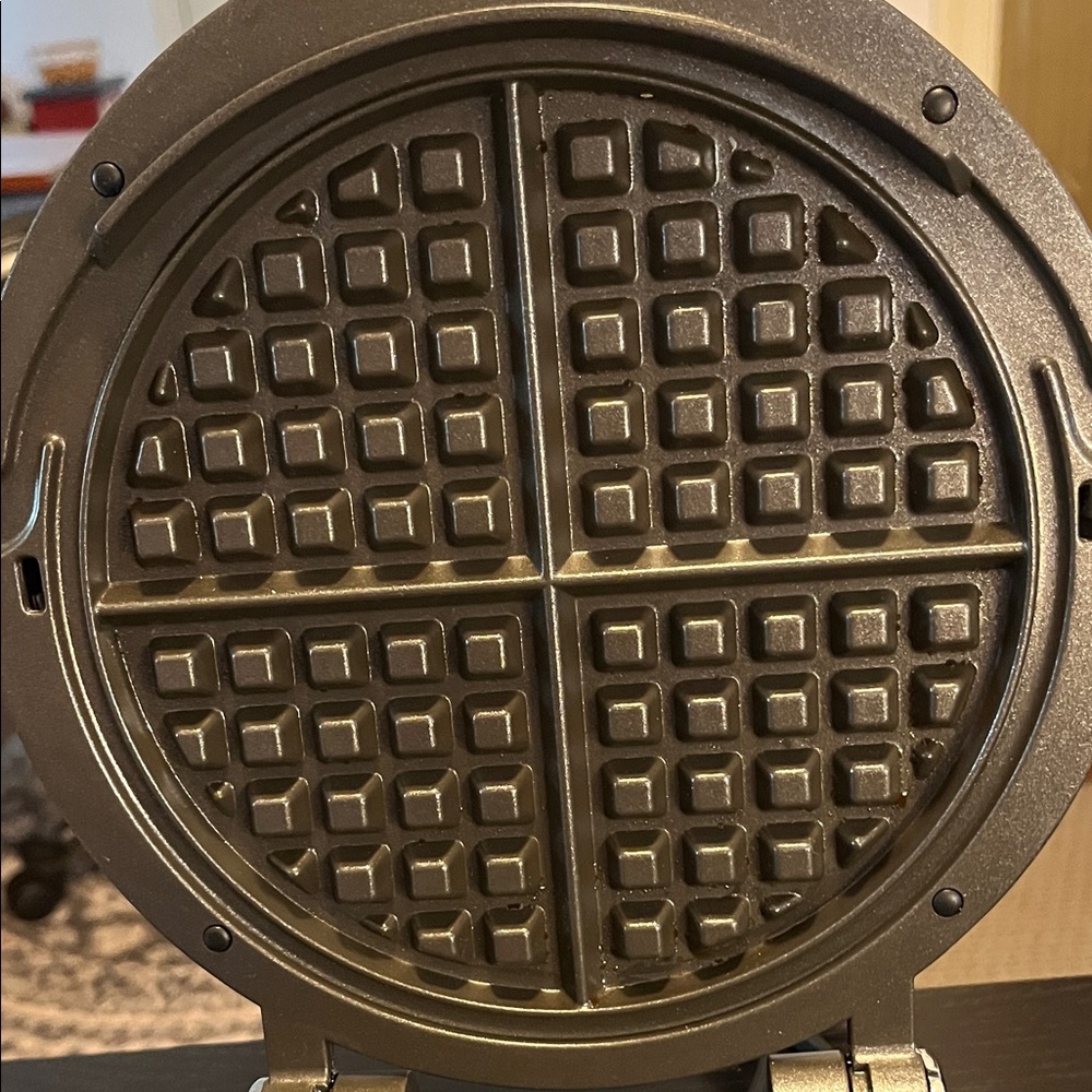 All-Clad classic round Stainless Steel Waffle Maker - Silver (used once) - Picture 6 of 8